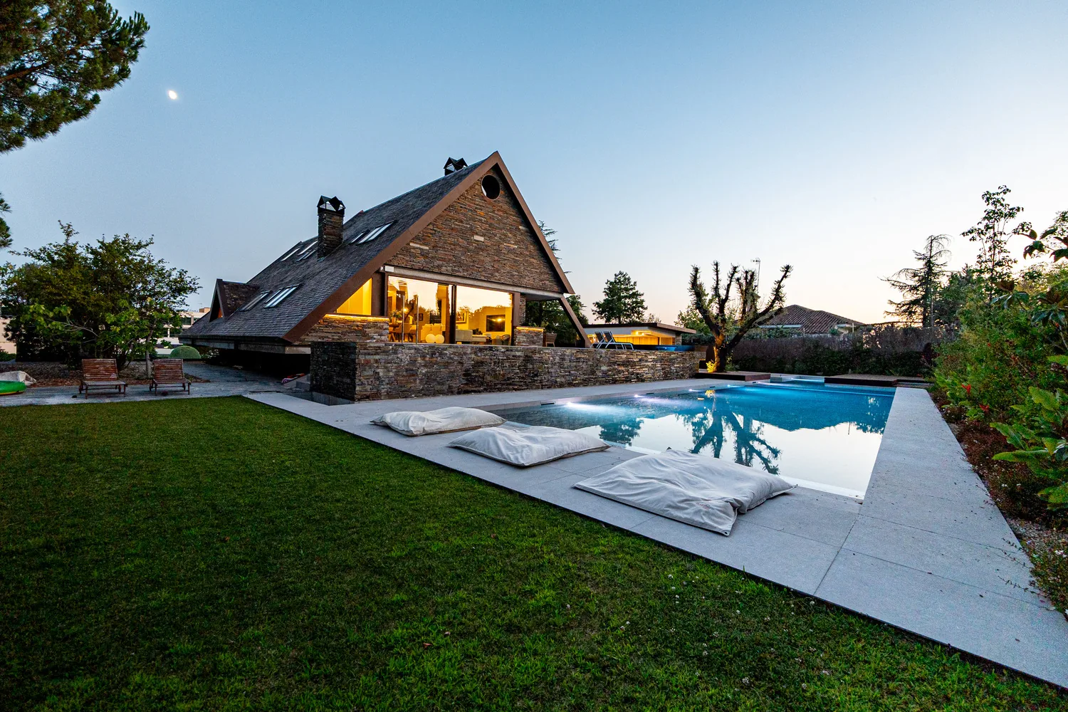 ketier-architecture Villa con piscina anunciada por Ketier